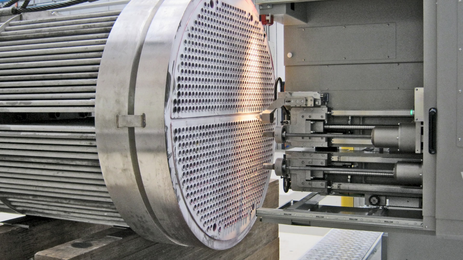 MA 2501 - CNC single - or double-axis work centre with mobile base for rolling, facing, grooving and TIG orbital welding of tube bundles